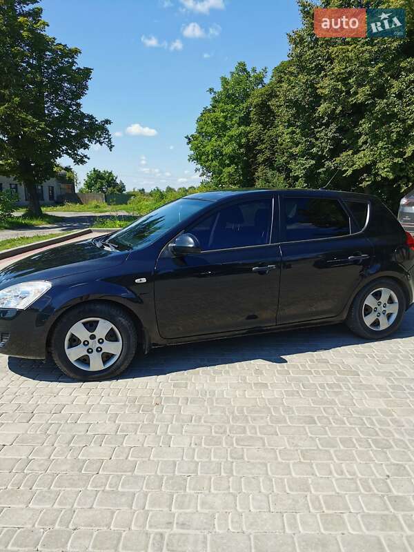 Хетчбек Kia Ceed 2008 в Львові