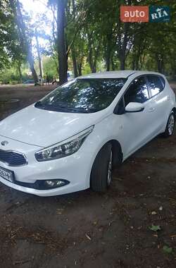 Хэтчбек Kia Ceed 2013 в Новоукраинке