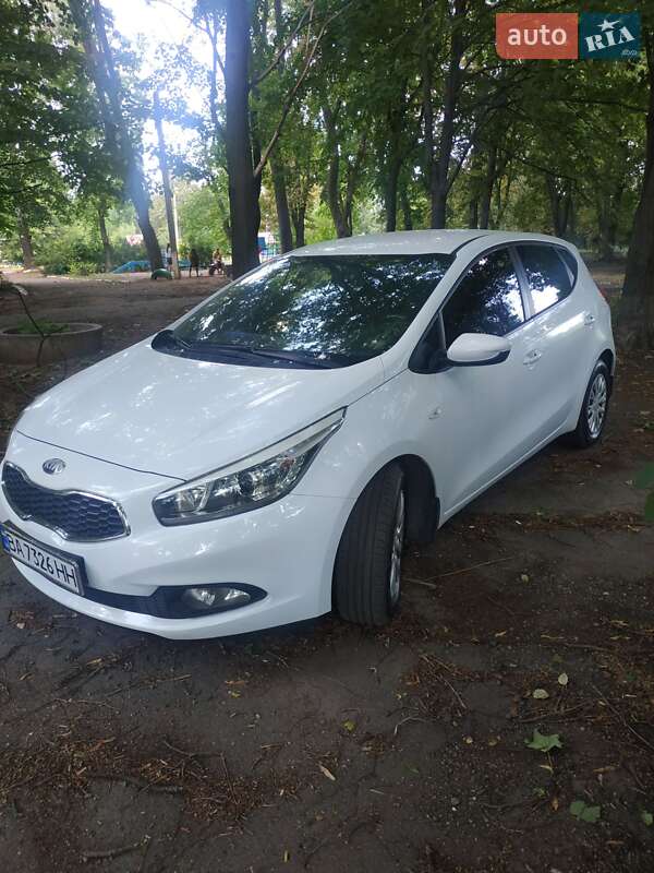 Хетчбек Kia Ceed 2013 в Новоукраїнці