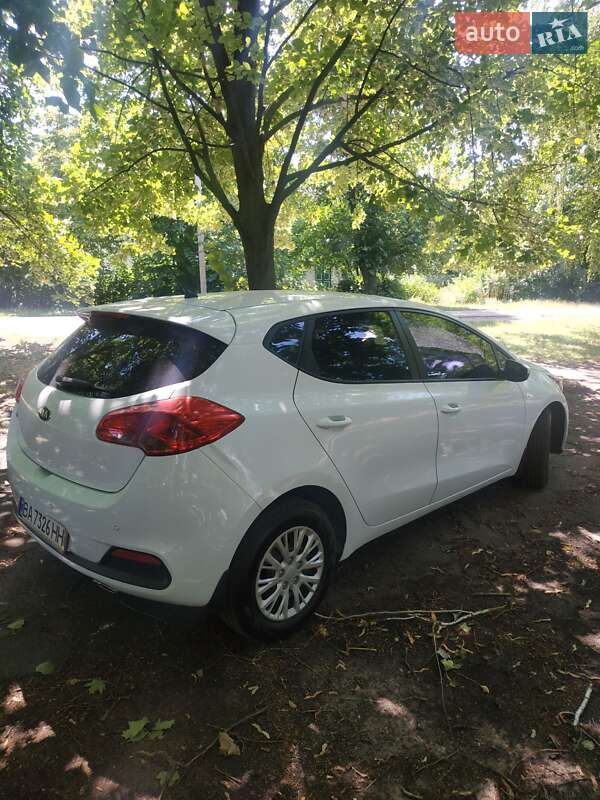 Хетчбек Kia Ceed 2013 в Новоукраїнці