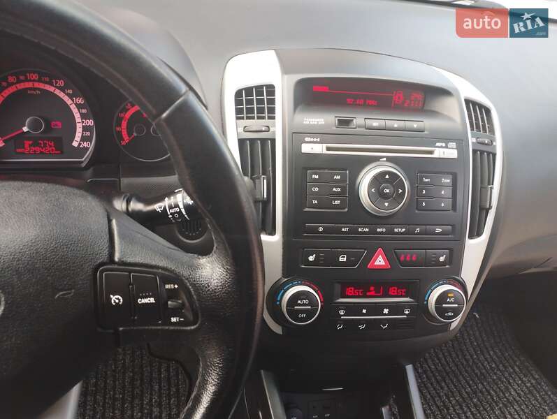 Универсал Kia Ceed 2009 в Дубно
