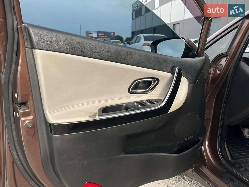 Хэтчбек Kia Ceed 2013 в Львове