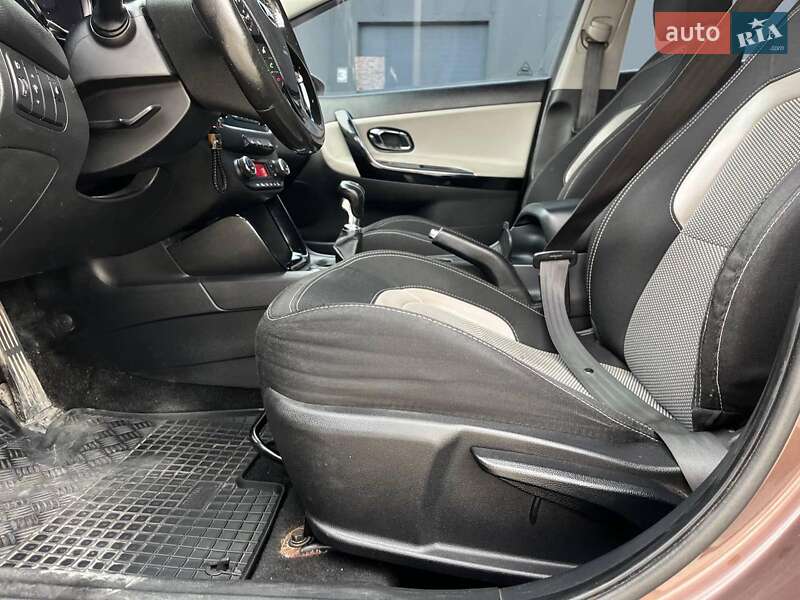 Хэтчбек Kia Ceed 2013 в Львове