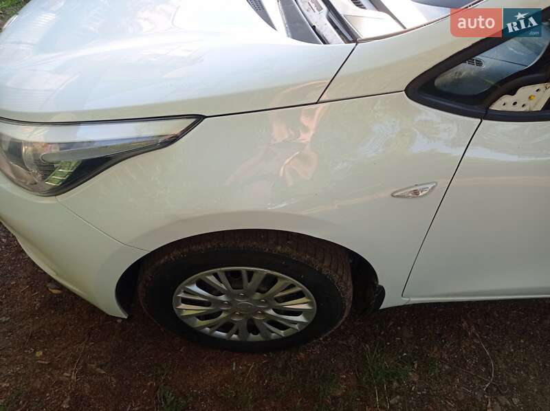 Хэтчбек Kia Ceed 2013 в Кагарлыке