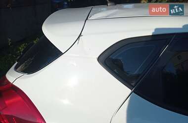 Хэтчбек Kia Ceed 2013 в 