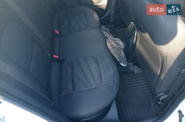 Хэтчбек Kia Ceed 2013 в 