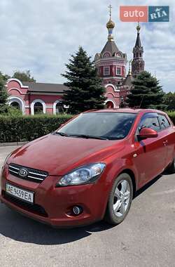 Хетчбек Kia Ceed 2009 в Кам'янському