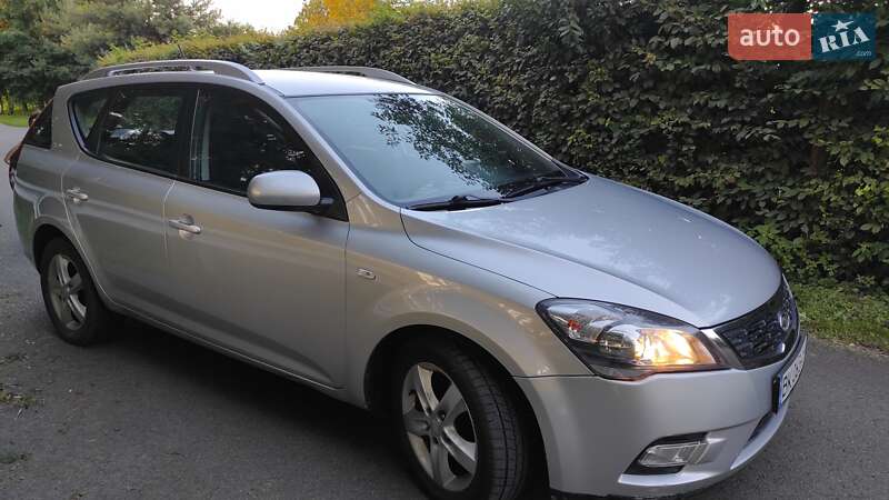 Универсал Kia Ceed 2012 в Ровно