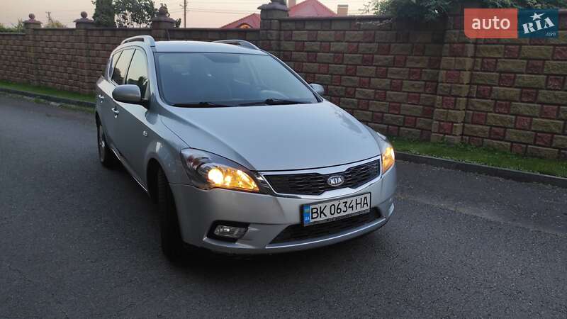 Универсал Kia Ceed 2012 в Ровно