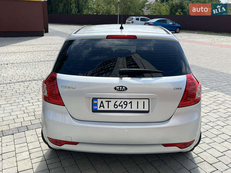 Хэтчбек Kia Ceed 2010 в Ивано-Франковске