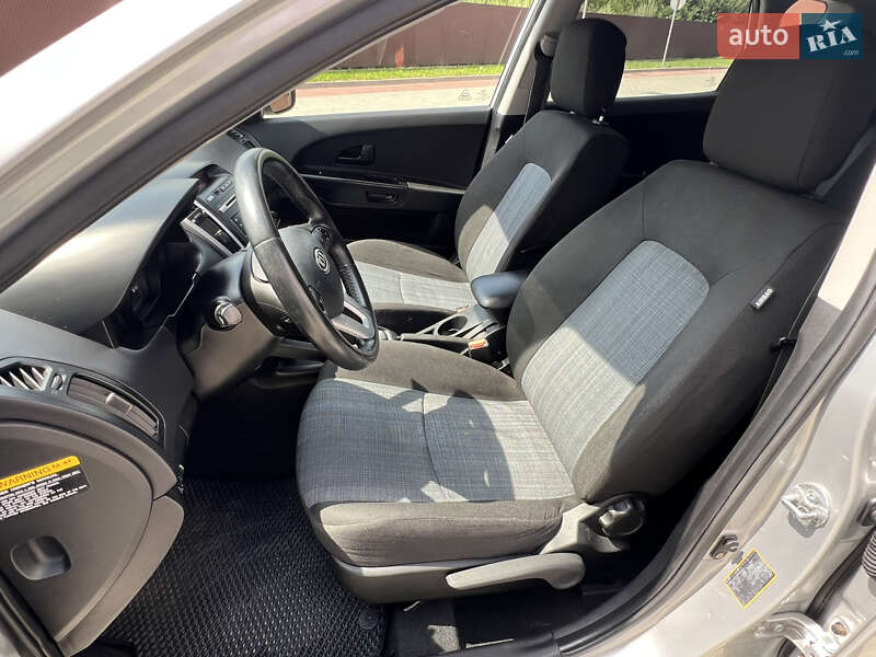 Хэтчбек Kia Ceed 2010 в Ивано-Франковске