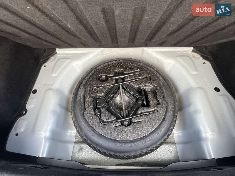 Хэтчбек Kia Ceed 2010 в Ивано-Франковске