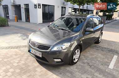 Универсал Kia Ceed 2011 в Киеве