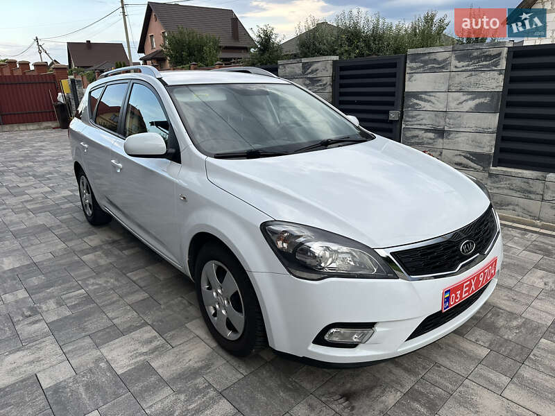 Универсал Kia Ceed 2011 в Луцке