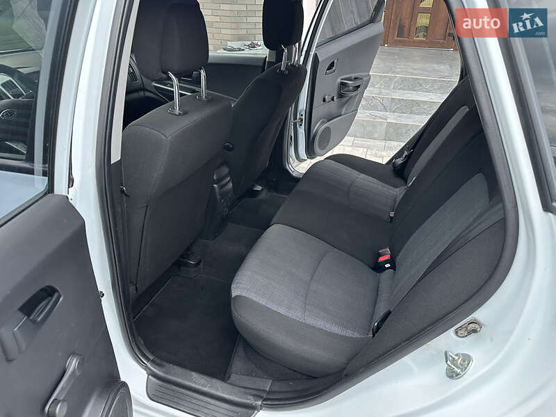 Универсал Kia Ceed 2011 в Луцке