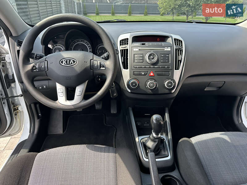 Универсал Kia Ceed 2011 в Луцке