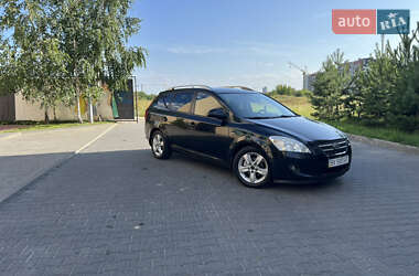 Универсал Kia Ceed 2008 в Хмельницком