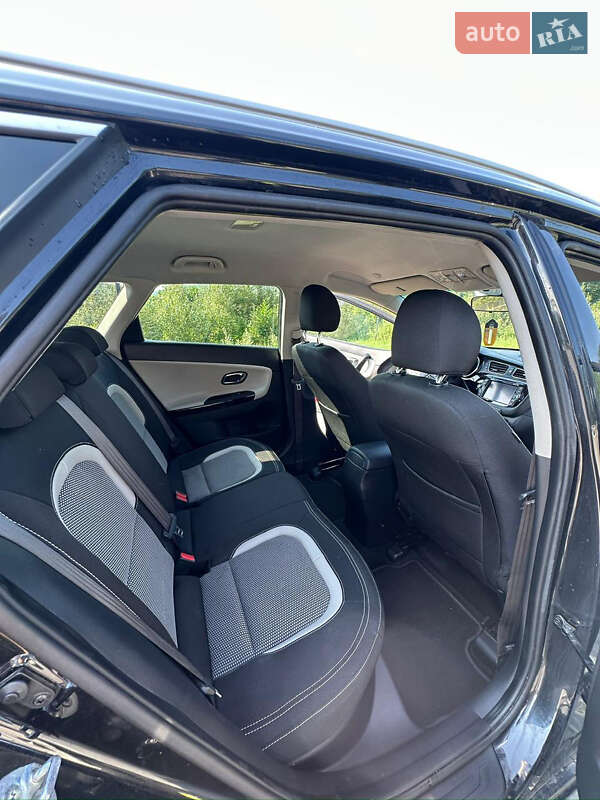 Универсал Kia Ceed 2015 в Долине