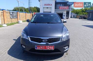 Хэтчбек Kia Ceed 2010 в Владимире