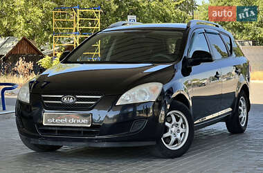 Универсал Kia Ceed 2008 в Николаеве