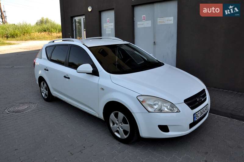 Универсал Kia Ceed 2009 в Львове