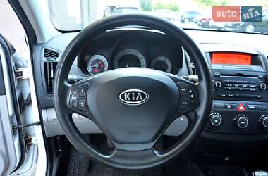 Универсал Kia Ceed 2009 в Львове