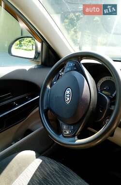 Хэтчбек Kia Ceed 2007 в 