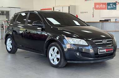 Хэтчбек Kia Ceed 2008 в Киеве