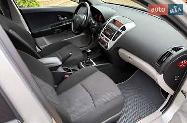 Хэтчбек Kia Ceed 2007 в 
