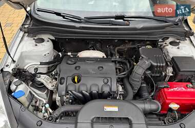 Хэтчбек Kia Ceed 2007 в 