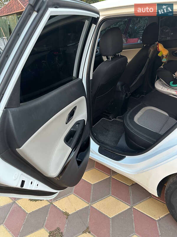 Хэтчбек Kia Ceed 2015 в Запорожье фото 11 Хэтчбек Kia Ceed 2015 в Запорожье