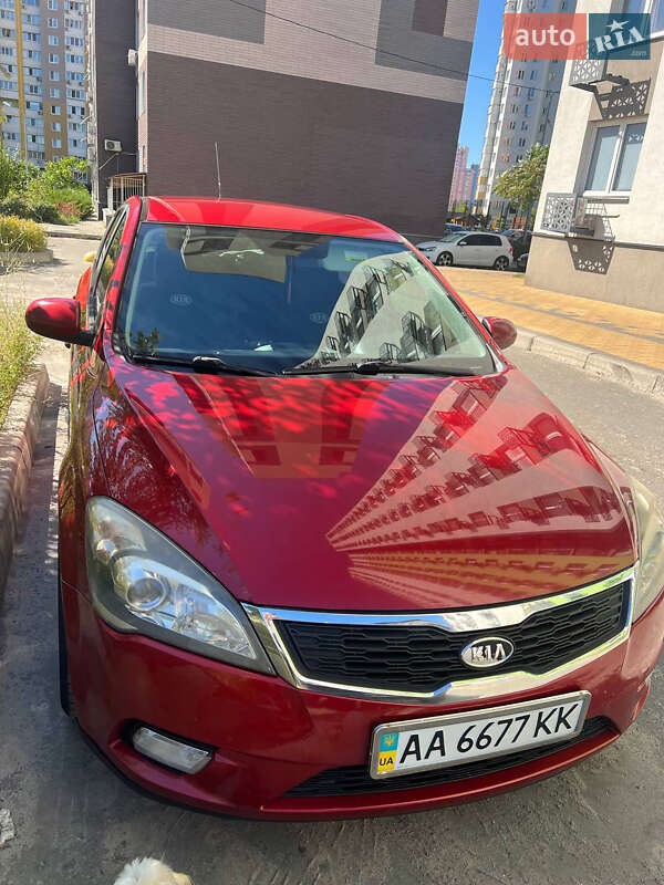 Хетчбек Kia Ceed 2009 в Києві
