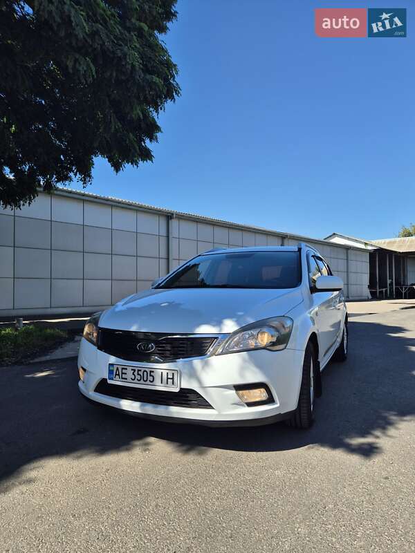 Универсал Kia Ceed 2012 в Черкассах