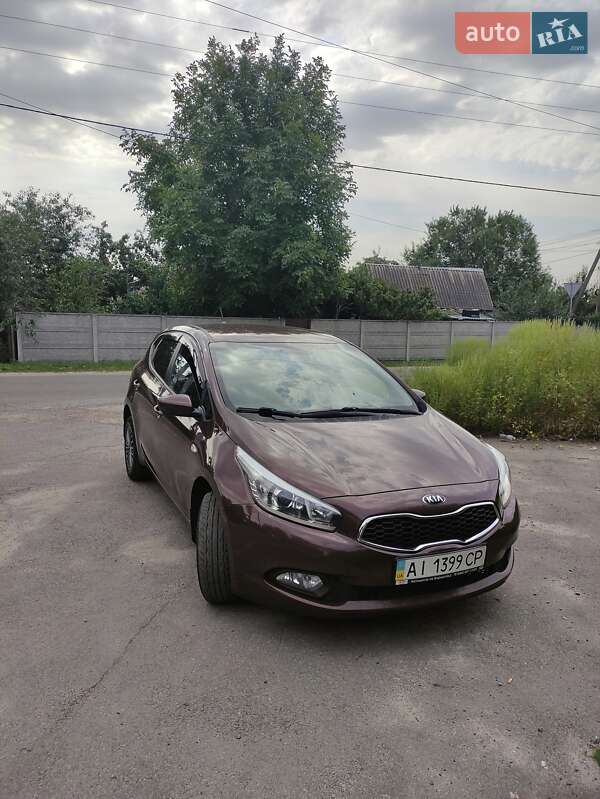 Хэтчбек Kia Ceed 2013 в Киеве