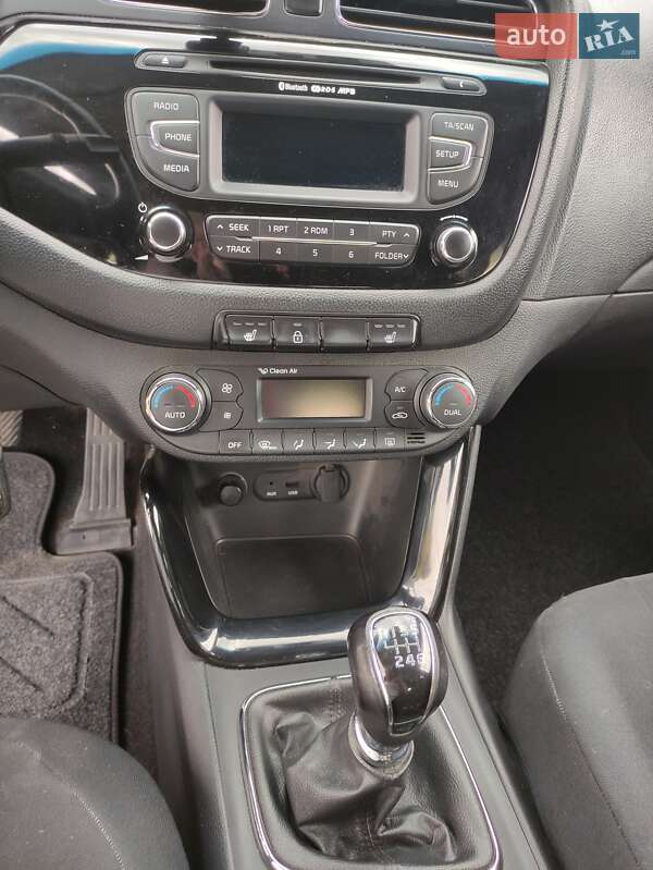 Хэтчбек Kia Ceed 2013 в Киеве