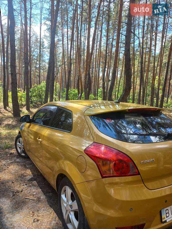 Хэтчбек Kia Ceed 2008 в Полтаве