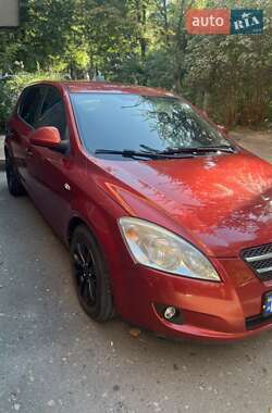 Хетчбек Kia Ceed 2008 в Хмельницькому