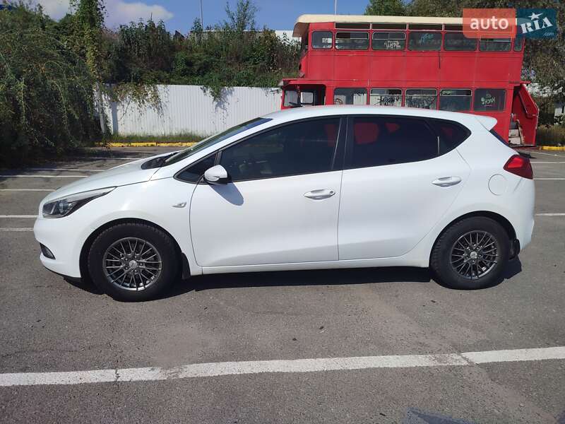 Хэтчбек Kia Ceed 2012 в Ужгороде фото 6 Хэтчбек Kia Ceed 2012 в Ужгороде
