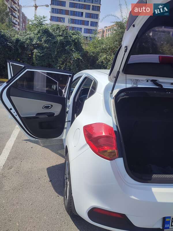 Хэтчбек Kia Ceed 2012 в Ужгороде фото 35 Хэтчбек Kia Ceed 2012 в Ужгороде
