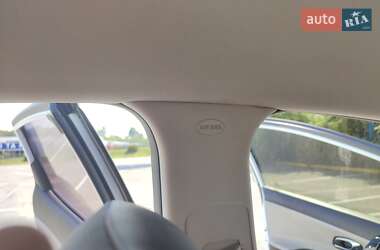 Хэтчбек Kia Ceed 2012 в 