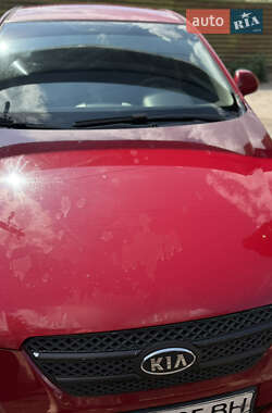 Хэтчбек Kia Ceed 2007 в 