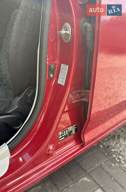Хэтчбек Kia Ceed 2007 в 