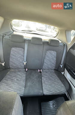 Хэтчбек Kia Ceed 2008 в 