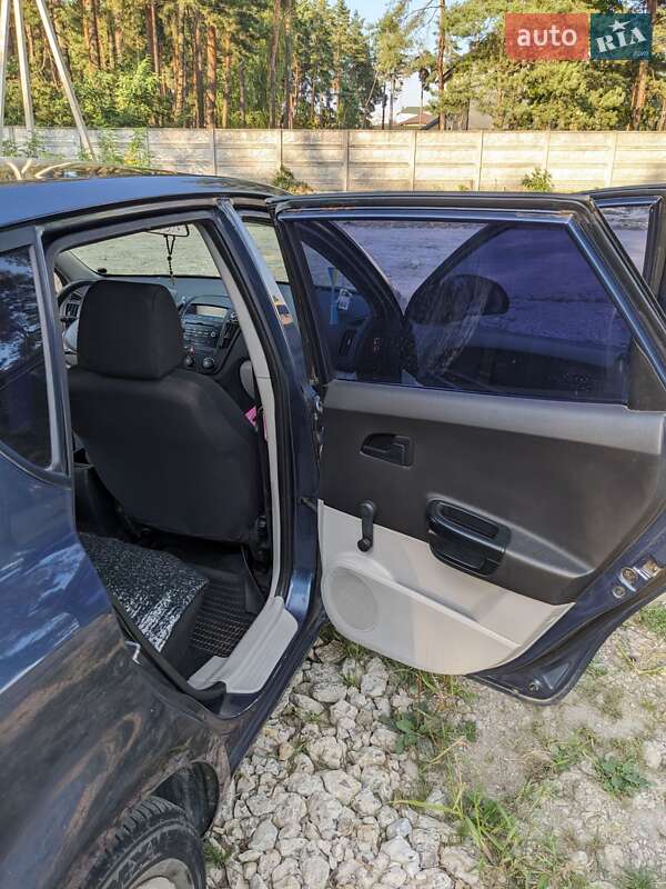 Хэтчбек Kia Ceed 2007 в Новояворовске