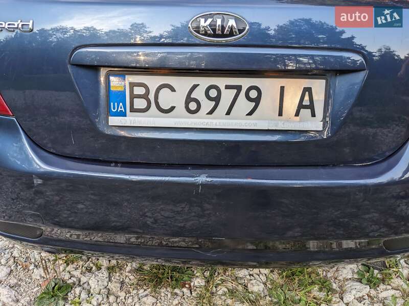 Хэтчбек Kia Ceed 2007 в Новояворовске