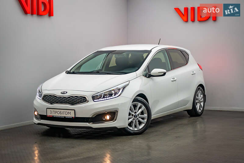 Хэтчбек Kia Ceed 2017 в 
