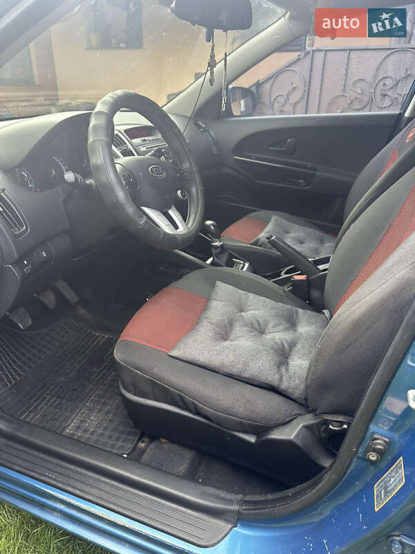 Хэтчбек Kia Ceed 2010 в Львове