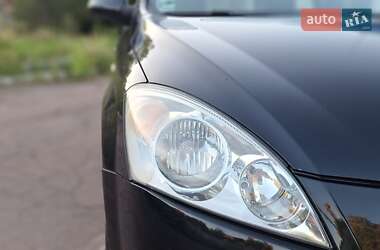 Хэтчбек Kia Ceed 2008 в 