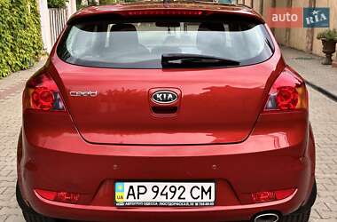 Хэтчбек Kia Ceed 2008 в 