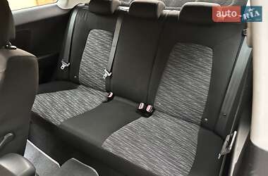Хэтчбек Kia Ceed 2008 в 